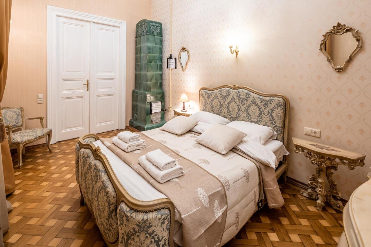 3 Bedrooms Royal Italian Style In An Austrian Building, Parking, Balcony Leópolis Exterior foto